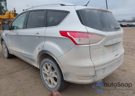 2015 Ford Escape Titanium из США, поврежденный, VIN 1FMCU9J92FUA60166
